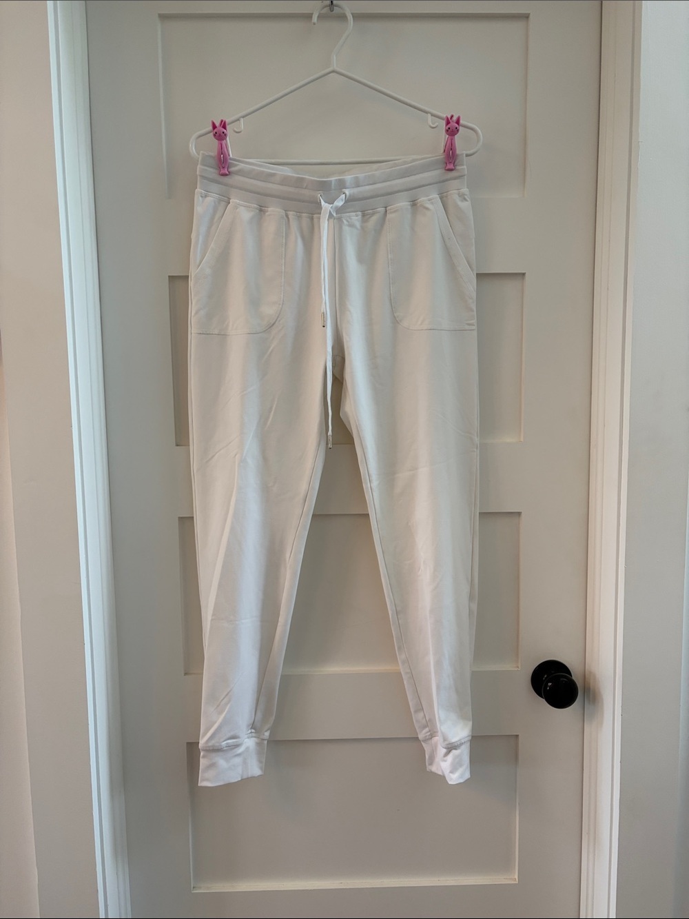 ZYIA White Jogger size medium​